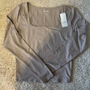 Hollister Women's Beige Long Sleeve Tee